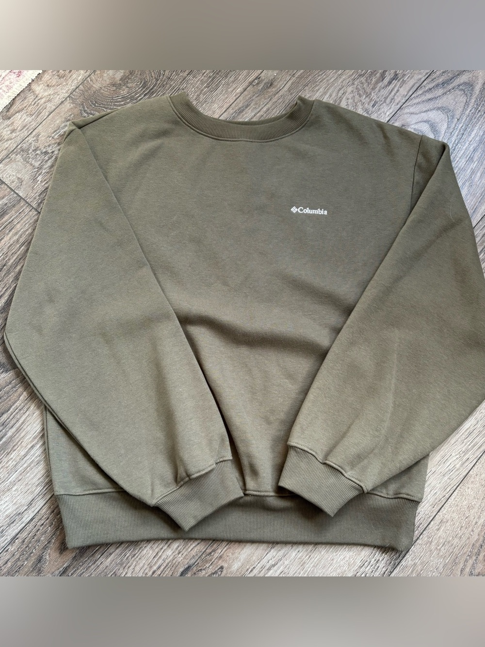 75.  Columbia Aldermore Crewneck Sweatshirt Olive Green Women's Small NWT
